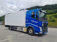 THOM6454_2684499 vehicle image
