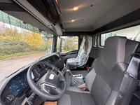 TMR8055_2868641 vehicle image