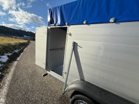 HUTT218_2886927 vehicle image