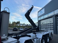 AGRO3463_3038318 vehicle image