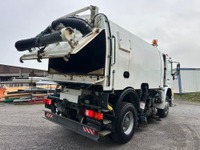 UNIK8334_2720759 vehicle image