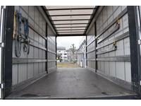 TOC1273_2817039 vehicle image