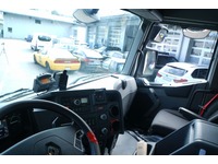 VEBI10438_2724212 vehicle image