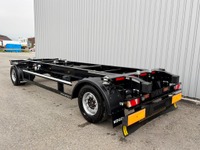 MAN126_2736372 vehicle image