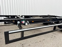 MAN126_2736372 vehicle image