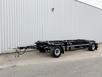 MAN126_2736372 vehicle image