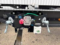MAN126_2736372 vehicle image