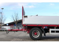 DOLD2821_2761789 vehicle image