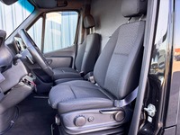 MAN126_2871110 vehicle image