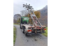 TROI280_2858885 vehicle image