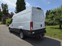 Kall37_2757044 vehicle image