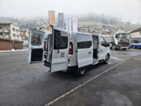 THOM6454_2821825 vehicle image