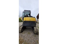 0452025 vehicle image