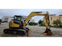 0452025 vehicle image