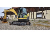 0452025 vehicle image