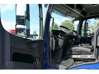 DOLD2821_3017614 vehicle image