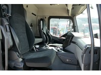DOLD2821_3017614 vehicle image