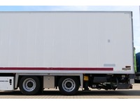 DOLD2821_2761650 vehicle image