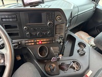AGRO3463_2904646 vehicle image