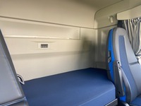 VTBO844_2848674 vehicle image