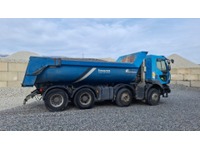 0500025 vehicle image