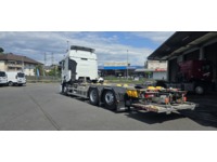 THOM6454_1965350 vehicle image