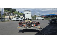 THOM6454_1965350 vehicle image