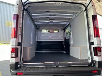 THOM6454_2821826 vehicle image