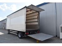 TOC1273_2928448 vehicle image