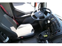 DOLD2821_3027794 vehicle image