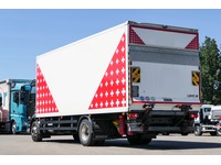 DOLD2821_3027794 vehicle image