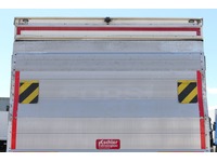 DOLD2821_2696940 vehicle image