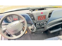 TAMZ4659_2931758 vehicle image