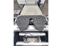 STUD177_2735059 vehicle image