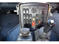 TOC1273_2852708 vehicle image