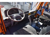 TOC1273_2852708 vehicle image