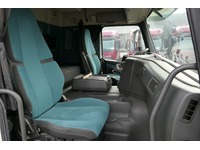 DOLD2821_2754528 vehicle image