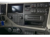 DOLD2821_2754528 vehicle image