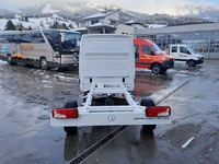 ALTH1974_2816281 vehicle image