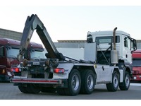 DOLD2821_2802762 vehicle image