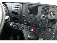 DOLD2821_2838925 vehicle image