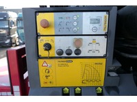 DOLD2821_2855172 vehicle image