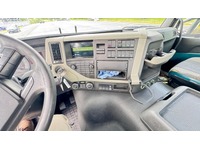 TAMZ4659_2950628 vehicle image
