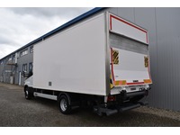 TOC1273_2727366 vehicle image