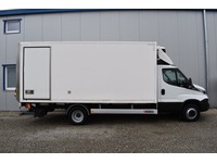 TOC1273_2727366 vehicle image