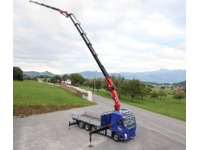 THOM6454_2899861 vehicle image