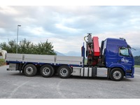 THOM6454_2899861 vehicle image