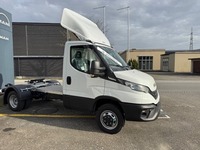 STUD177_2735059 vehicle image