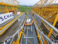 BISC10471_2736209 vehicle image