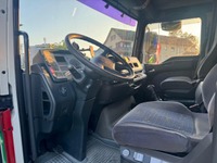 0537025 vehicle image